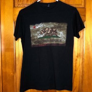 California Republic black tee shirt mens/ unisex  size small